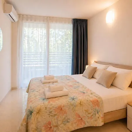 アパート Vacanze Mimose - Con Parcheggio Relax Tra Pineta E エラクレア・マーレ